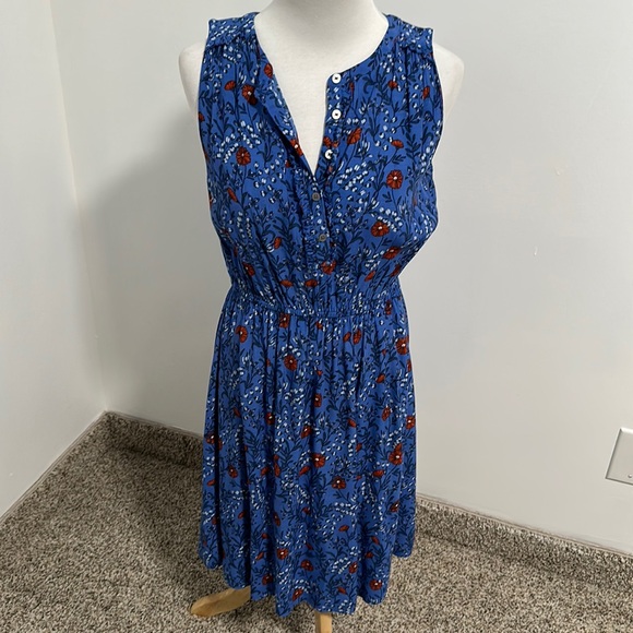LOFT Dresses & Skirts - 🚗 Loft Sleeveless 1/2 Button Dress